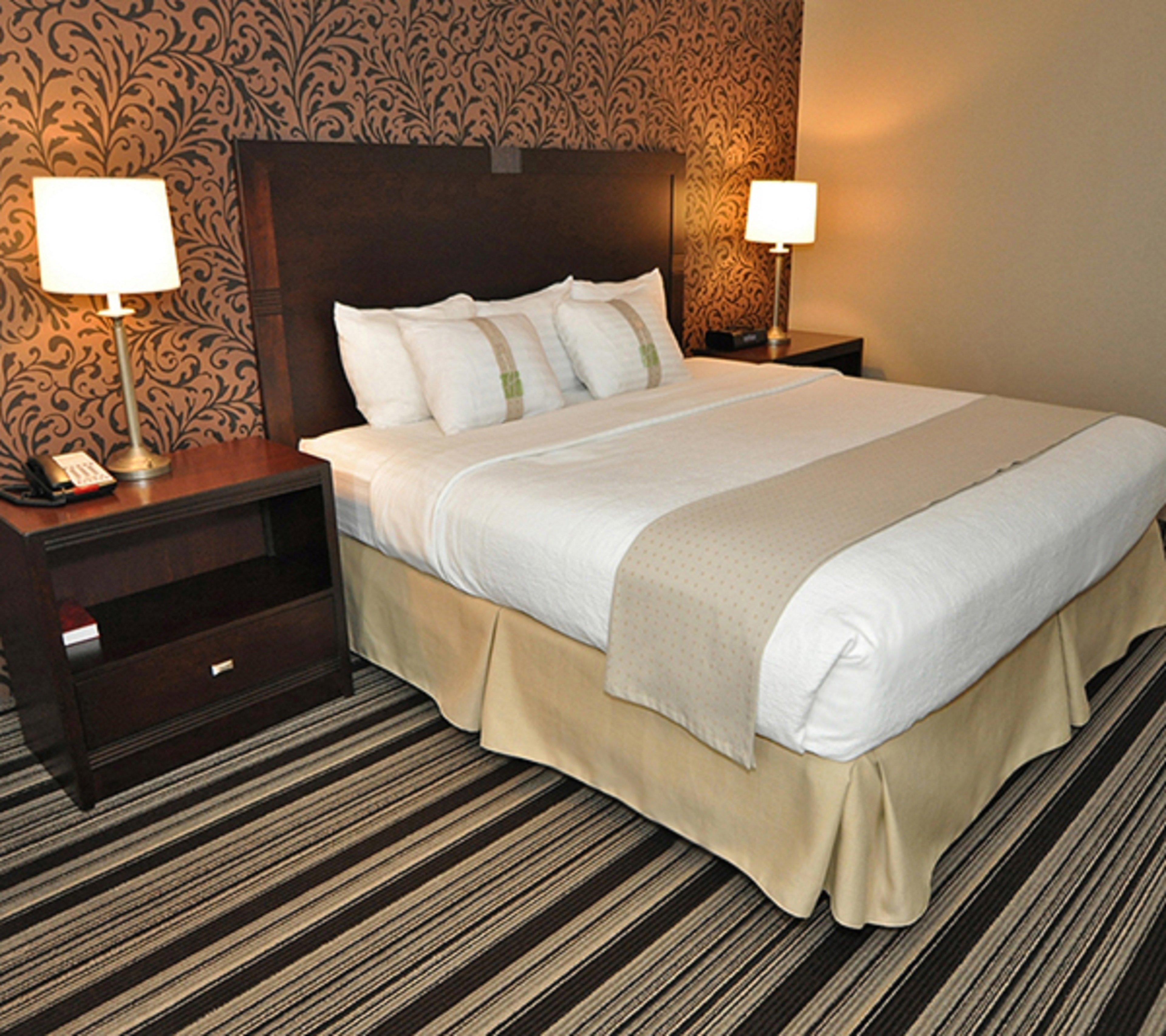 Holiday Inn Cleveland-Mayfield By Ihg Bagian luar foto