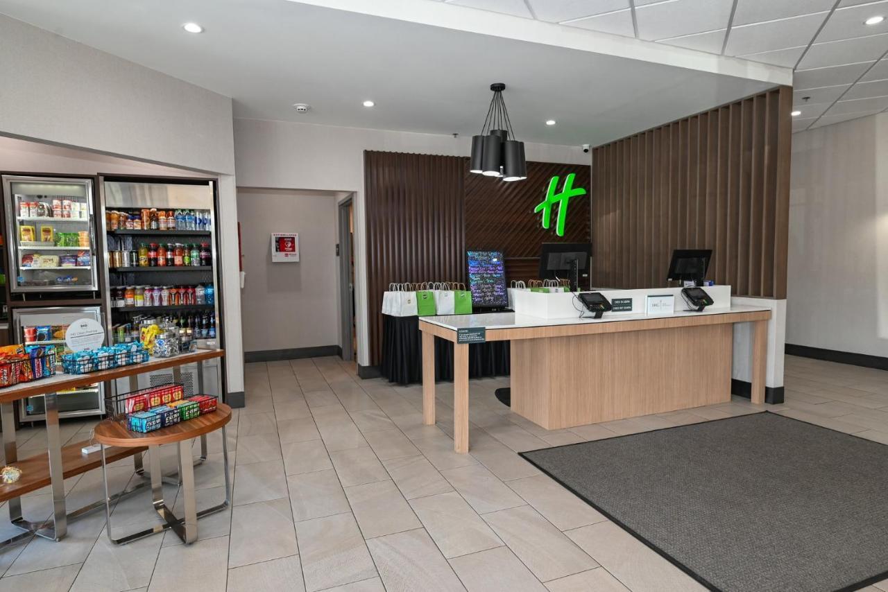 Holiday Inn Cleveland-Mayfield By Ihg Bagian luar foto