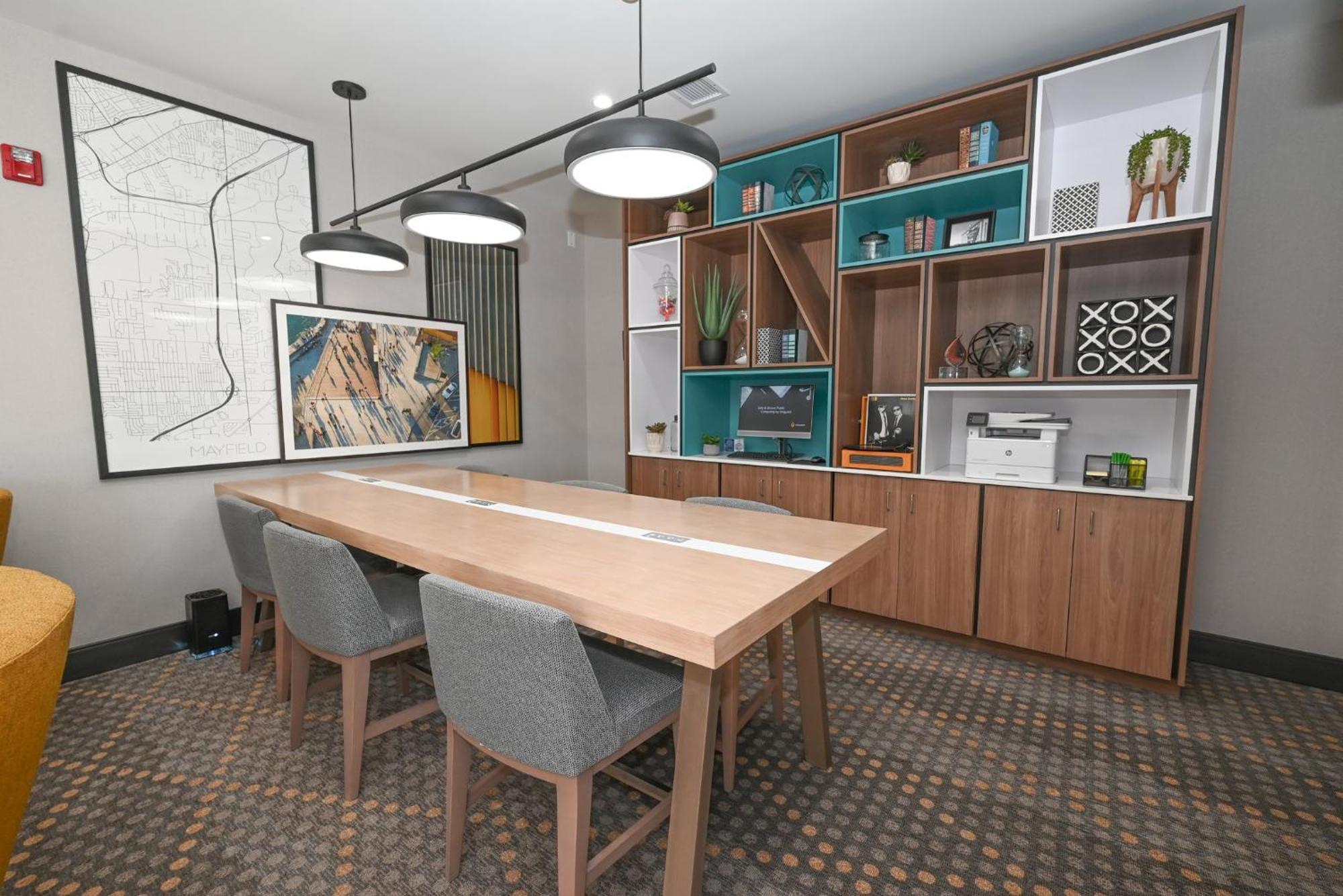 Holiday Inn Cleveland-Mayfield By Ihg Bagian luar foto
