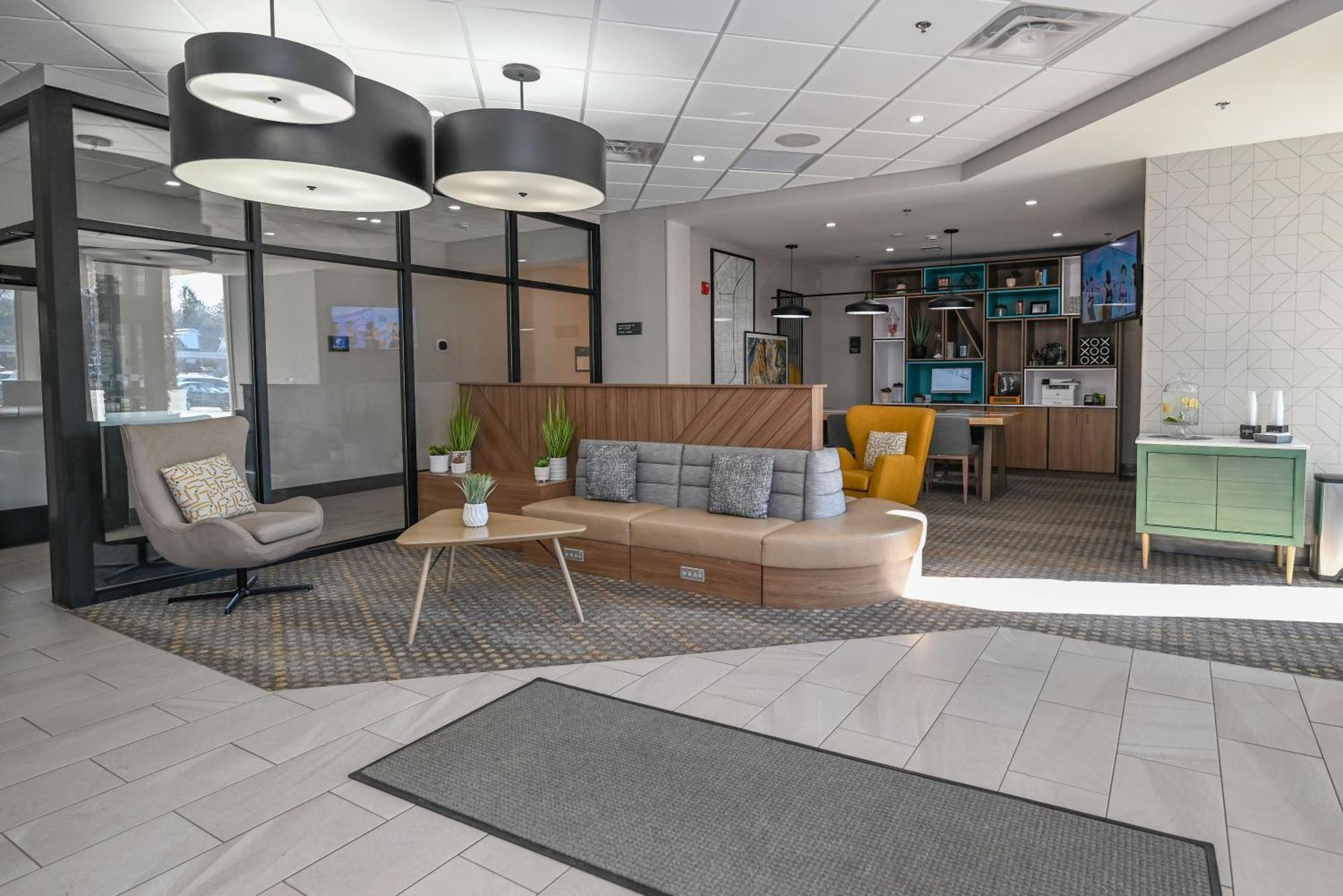 Holiday Inn Cleveland-Mayfield By Ihg Bagian luar foto