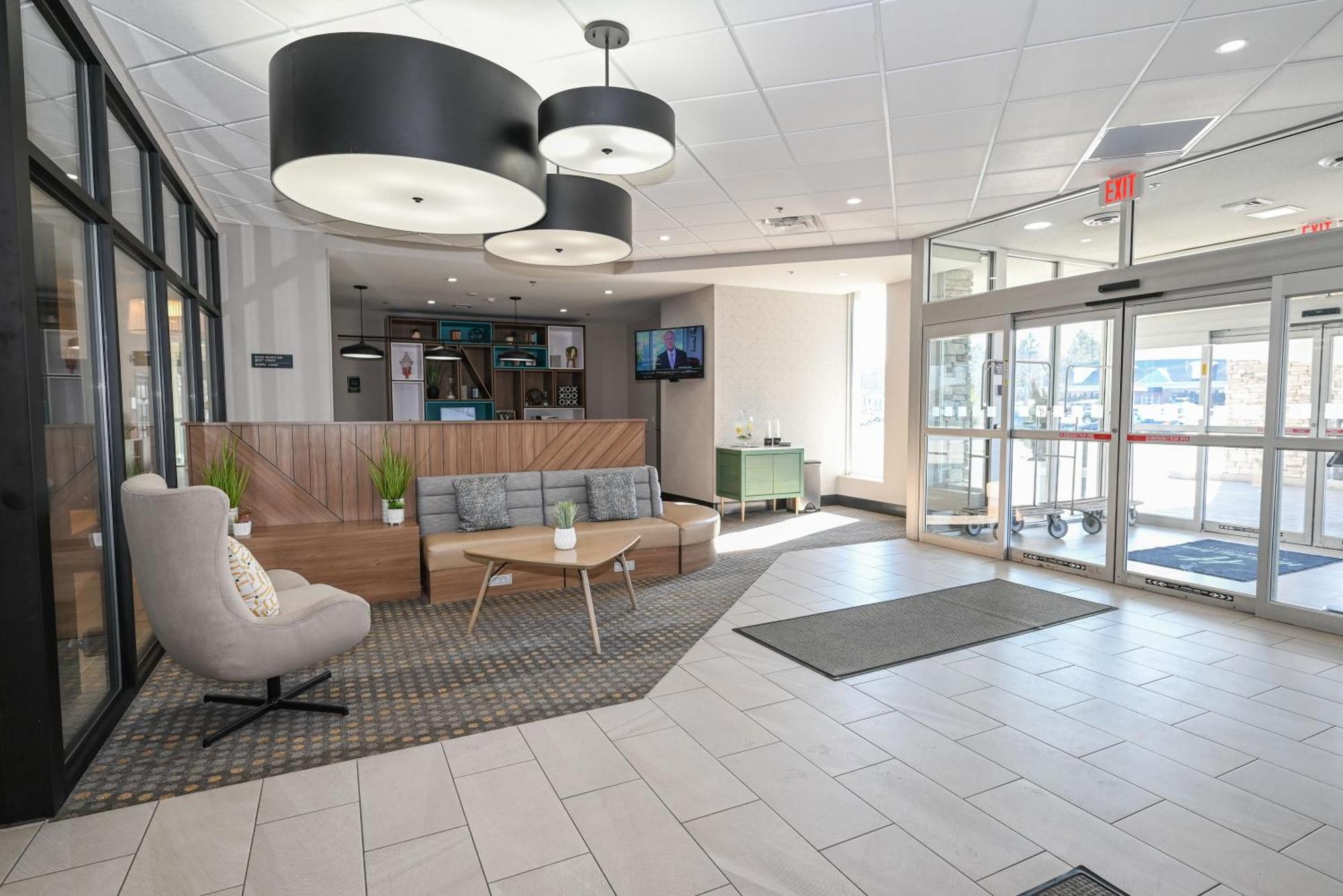 Holiday Inn Cleveland-Mayfield By Ihg Bagian luar foto