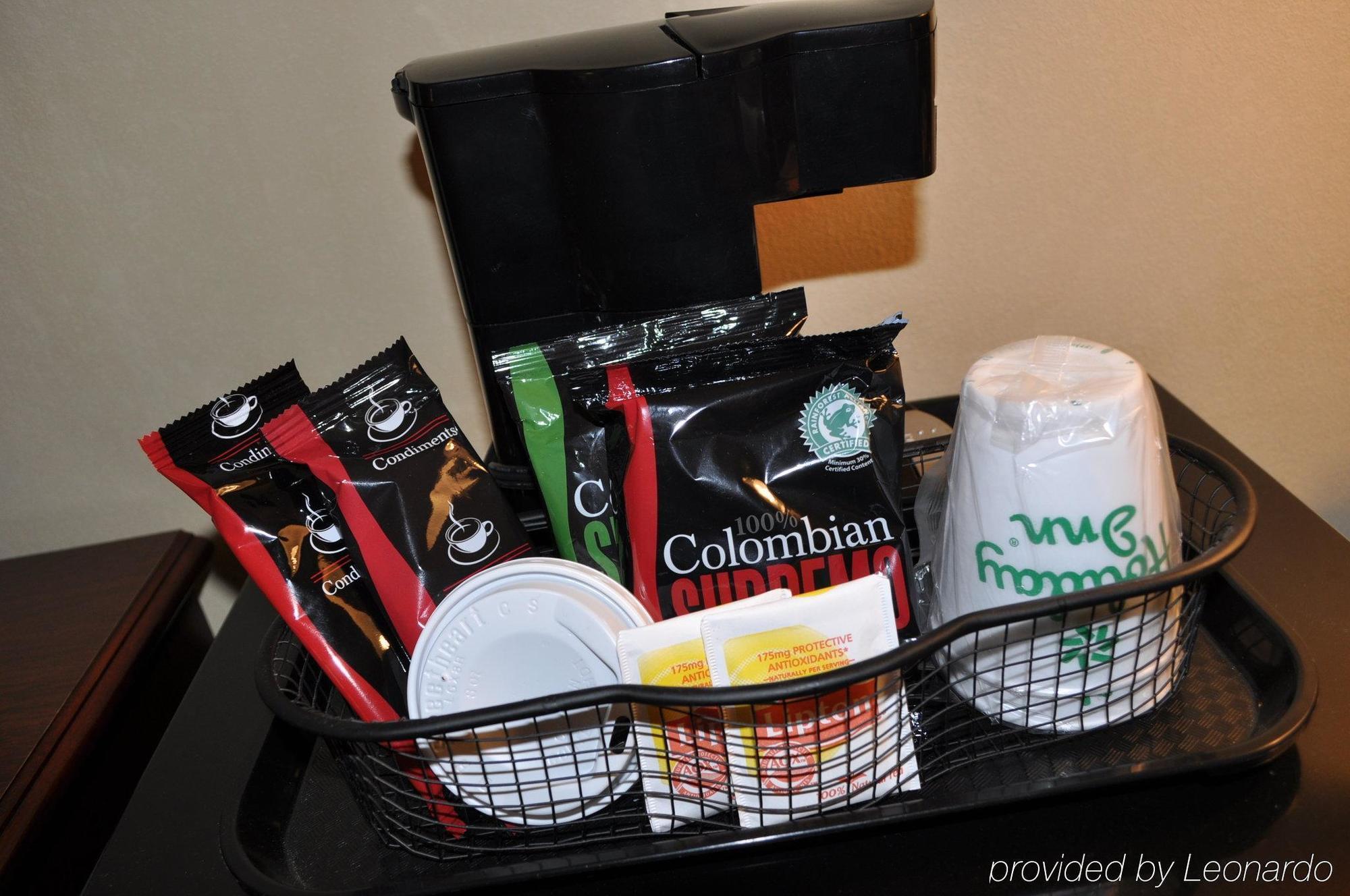 Holiday Inn Cleveland-Mayfield By Ihg Bagian luar foto
